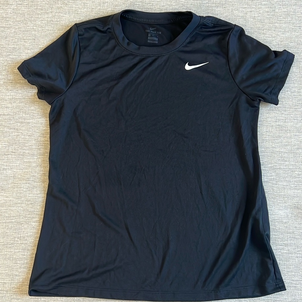 NIKE | medium